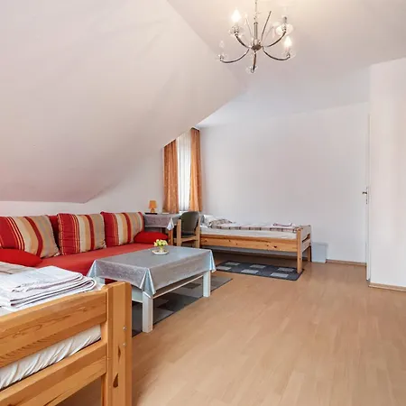 Apartment Messenahe