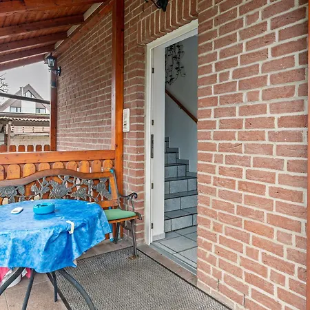 Messenahe Apartment